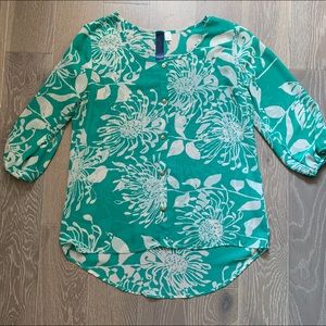 Francescas teal and white floral blouse size large